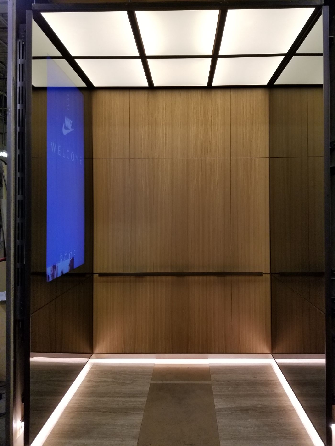 PENN1 elevator cab — Vertice